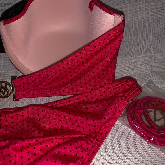 Victorias Secret Bikini - Picture 5 of 6